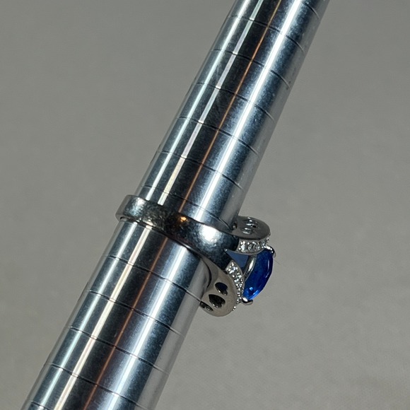 Ross Simons Sterling Silver Blue and Clear Stone Cocktail Statement Ring 6.75 - Picture 16 of 16